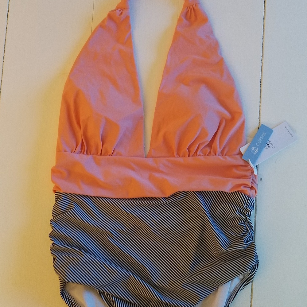 Cupshe one piece.
